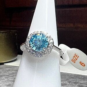 Ring Bomb Party RIng, size 6, NWOT, blue gemstone on silver color band